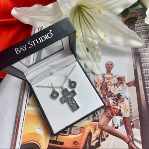 ❤️ SALE!! *NWT Bay Studio Cross Necklace and Earrings Silver Set*